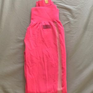 Monreal Bright pink leggings